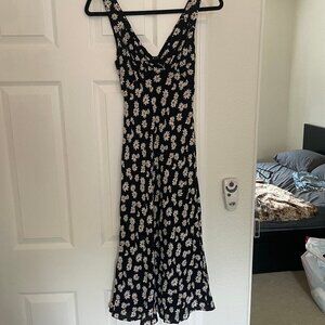 US 2 Petal & Pup Black Daisy Floral Midi